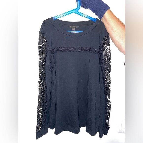 Banana Republic lace long sleeve blouse - Picture 2 of 5